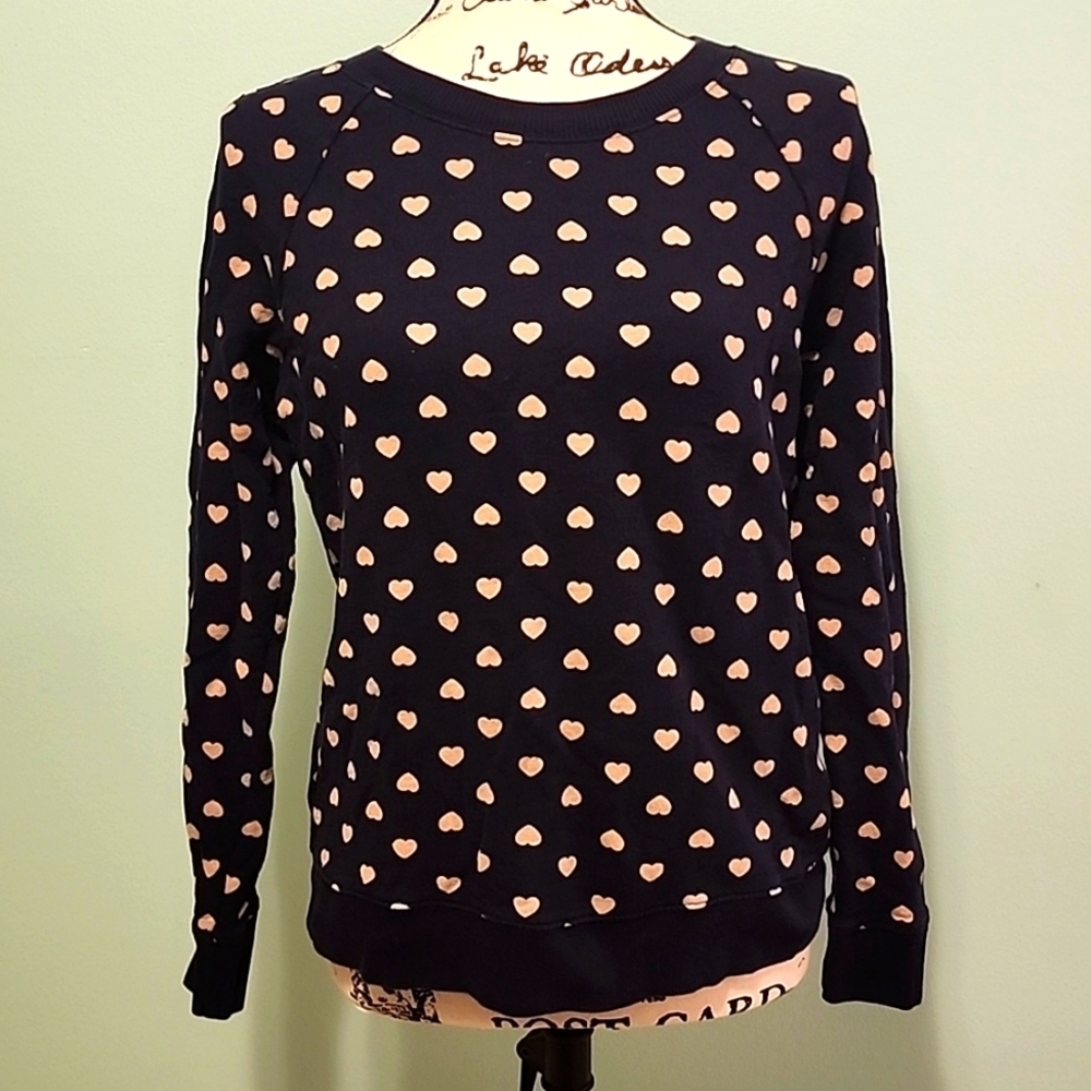 Tan hearts on black long sleeve Loft small